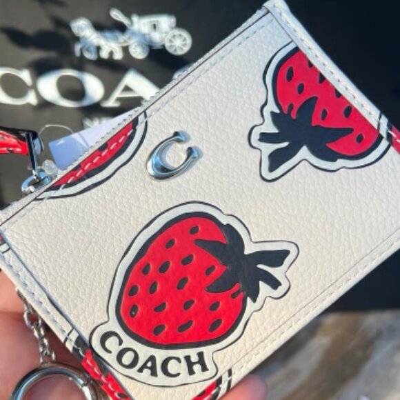 🍓 Coach Strawberry Mini Skinny ID Case - Picture 8 of 8